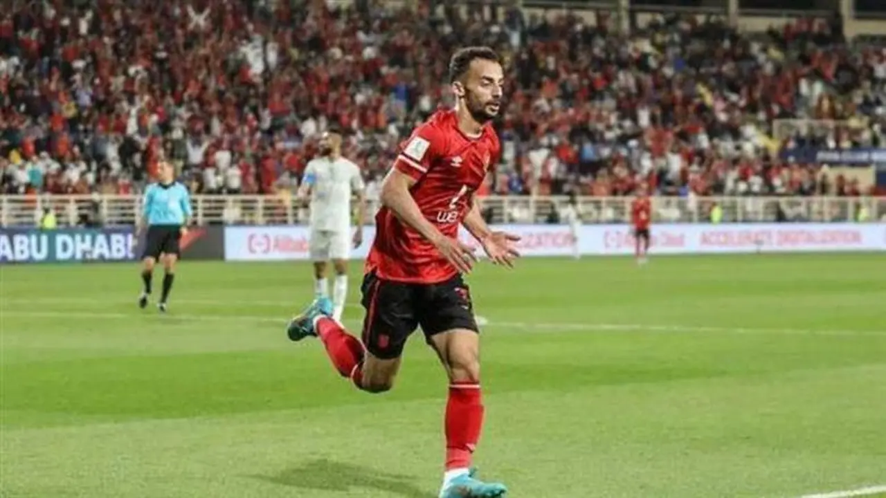 أزمة القيد.. قرار مفاجئ من فيفا يصدم الأهلي بعد رحيل أحمد عبدالقادر